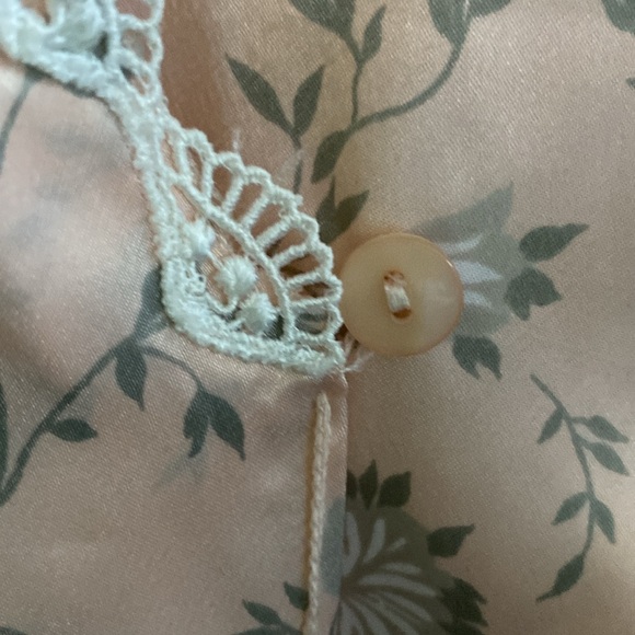 Silky Robe - Picture 3 of 7